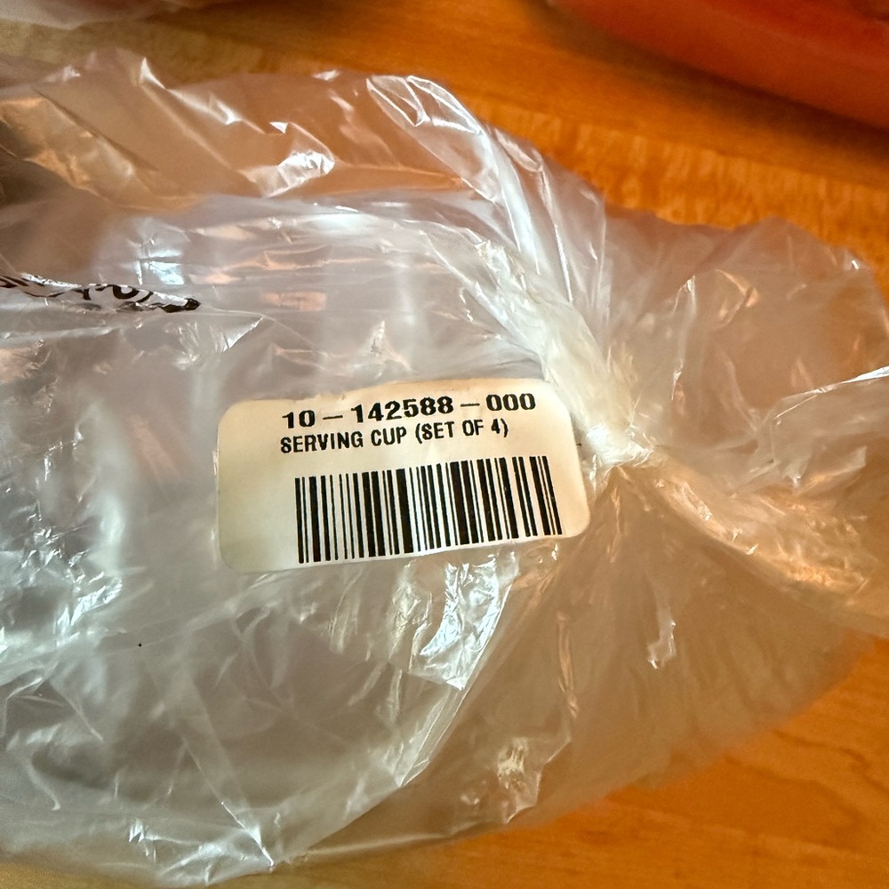 TUPPERWARE CEREAL BOWLS (4 PIECE SET) AND MUCH MORE - Picture 7 of 7